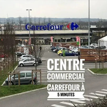 T2 L Isle D'abeau Confortable Avec Terrasse Et Garage Prive Apartment *