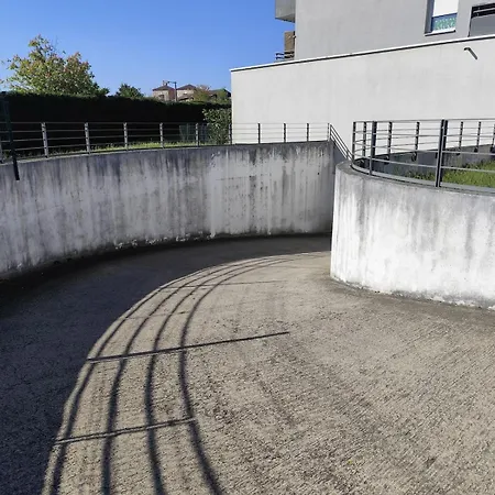 T2 L Isle D'abeau Confortable Avec Terrasse Et Garage Prive