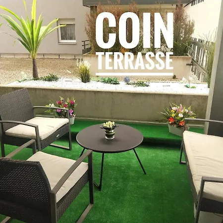 Apartment T2 L Isle D'abeau Confortable Avec Terrasse Et Garage Prive *