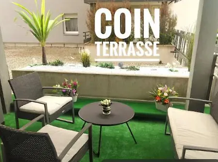 T2 L Isle D'abeau Confortable Avec Terrasse Et Garage Prive Apartment Saint-Germain (Isere)